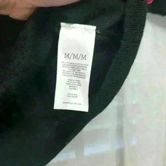 Cabi Medium Union Lace VNeck Sweater Item# 8O - Picture 6 of 6